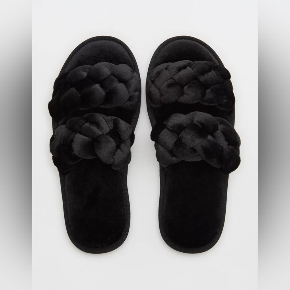 Aerie Braided Black Fur Fuzzy Cozy Slippers Women's Size Small NWT